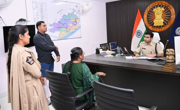 బాధితులకు 7 రోజుల్లోపు న్యాయం చెయ్యాలి, జిల్లా ఎస్పీ శ్రీ తుహిన్ సిన్హా