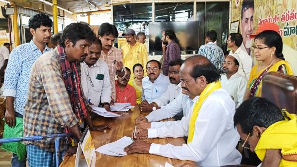 ఏలూరును సమస్యల రహిత నియోజకవర్గంగా తీర్చిదిద్దడమే లక్ష్యం: ఎమ్మెల్యే బడేటి చంటి.