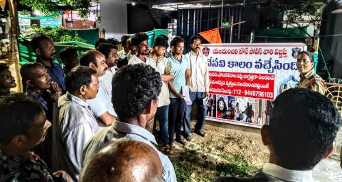 ప్రజలు అప్రమత్తంగా ఉండాలి..!!యలమంచిలి 17వ, 18వ వార్డుల్లో అవగాహన కార్యక్రమం