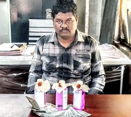 అంతర్గాం 10,000 లంచం తీసుకుంటూ రెడ్ హ్యాండెడ్‌గా ఆర్‌ఐ అరెస్ట్..!!