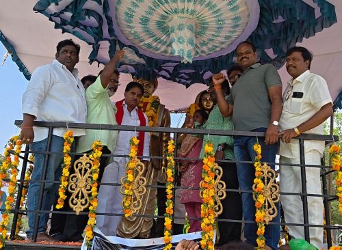 మహాత్మా జ్యోతిరావు పూలేకు ఘన నివాళి అర్పించిన రెడ్డి అప్పల నాయుడు..