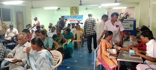  C.I.T.U. కార్యాలయంలో ప్రజా ఆరోగ్య వేదిక నిర్వహణలో ఉచిత మెడికల్ క్యాంపు..