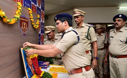 డాక్టర్. బి.ఆర్.అంబేద్కర్ ఘనంగా నివాళులు అర్పించిన ప్రతాప్ శివ కిషోర్ ఐపీఎస్