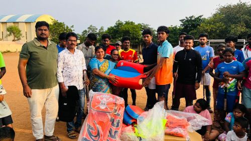 సొంత నిధులతో సహాయం.ప్రతి ఏడాది ఇదే విధంగా సహకారం !