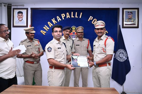 రాంబిల్లి పోలీసుల చాకచక్యంతో అంతర్ జిల్లా దొంగల ముఠా అరెస్ట్ – భారీగా బంగారం స్వాధీనం