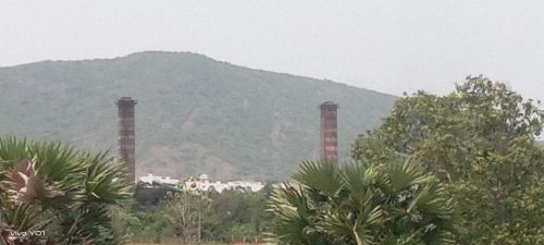 ఊపిరి పీల్చనివ్వని బొగ్గు ఫ్యాక్టరీ కాలుష్యం – విషతుల్యంగా మారిన ‘సృజల స్రవంతి’ తాగునీరు