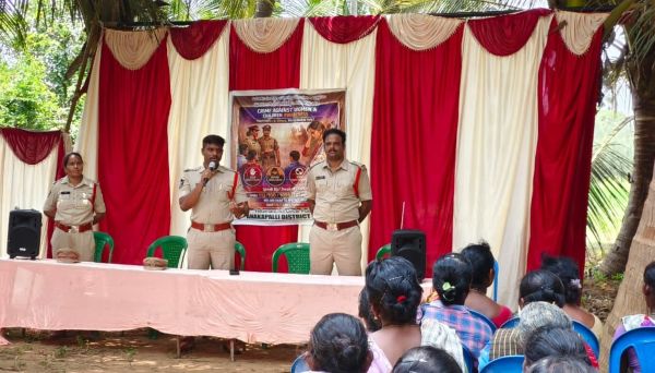 శేఖిళ్ళపాలెంలో మహిళలు, పిల్లల భద్రతపై అవగాహన సదస్సు: 'శక్తి' యాప్‌పై ప్రత్యేక అవగాహన