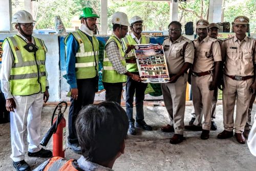 యలమంచిలిలో అగ్నిమాపక వారోత్సవాలు ఘనంగా నిర్వహణ..!!