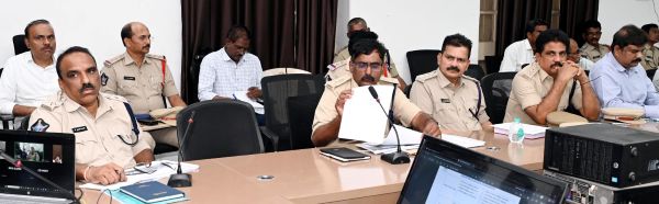ప్రమాదరహిత జిల్లాగా ఏలూరు జిల్లాను రూపొందించాలి. జిల్లా కలెక్టర్ కె.వెట్రిసెల్వి 