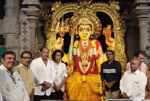 నూకాంబిక అమ్మవారిని దర్శించుకున్న బాలీవుడ్ సంగీత దర్శకుడు, సినీ ప్రముఖులు