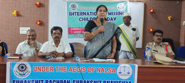 బాలలపై సోషల్ మీడియా ప్రభావం - తల్లిదండ్రులు, సమాజం బాధ్యత..!