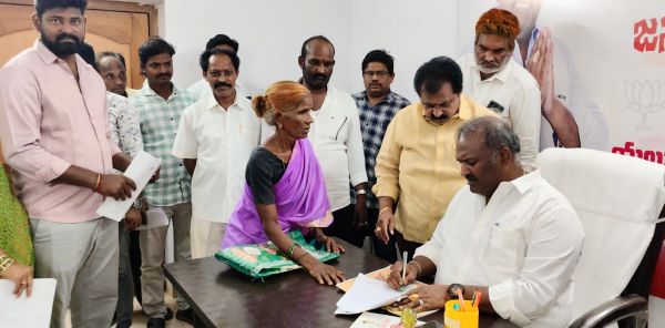 ఫిర్యాదుదారులకు సత్వర న్యాయం చేయాలి..! సుందరపు విజయ్ కుమార్..!!