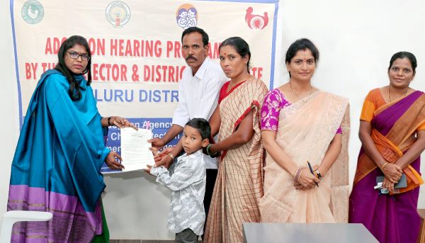 వాత్సల్య పోర్టల్ ద్వారా మాత్రమే దత్తతకు దరఖాస్తు చేసుకోవాలి-