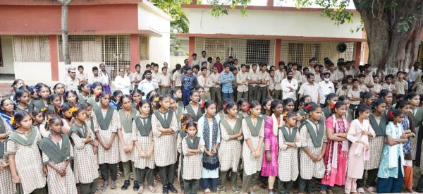 ఎమ్మెల్యే చేతుల మీదుగా నూతనంగా నిర్మించిన తరగతుల గదులు ప్రారంభం..!