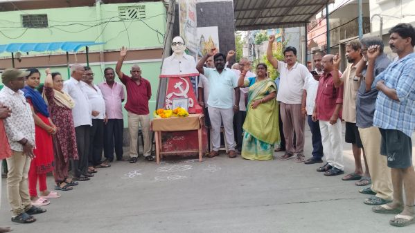 మాజీ శాసనమండలి సభ్యులు సంకు అప్పారావు 35వ వర్ధంతి,నివాళులర్పించిన సిపిఐ