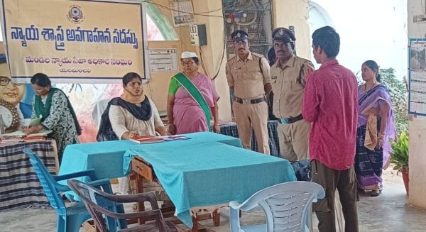 యలమంచిలి సబ్ జైలును సందర్శించిన మండల న్యాయ సేవాధికార సంస్థ అధ్యక్షురాలు పి. విజయ